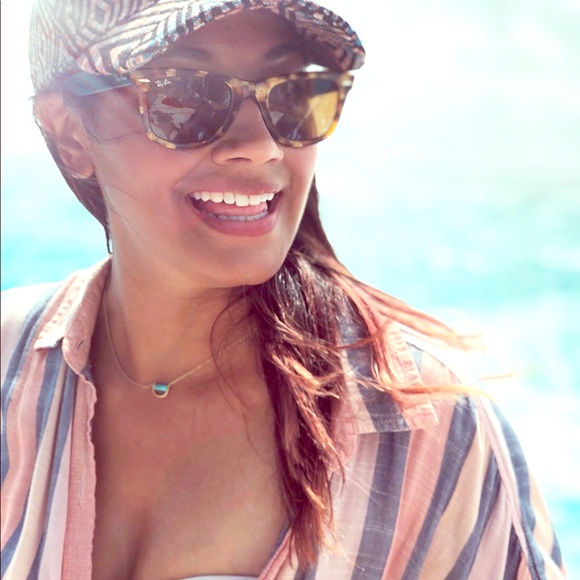 Meet your Posher, Stephanie - Picture 1 of 1